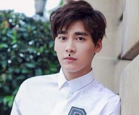 李易峰女网红吃瓜视频,揭秘娱乐圈幕后故事 第3张 李易峰女网红吃瓜视频,揭秘娱乐圈幕后故事 第3张