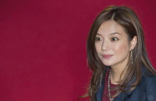 娱乐吃瓜女艺人去剧团,剧团新秀惊艳亮相  第2张