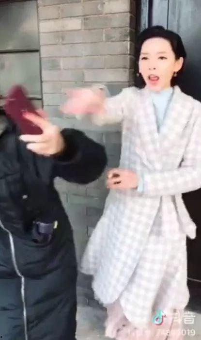 网友爆料张予曦视频大全,网友爆料精彩瞬间大揭秘