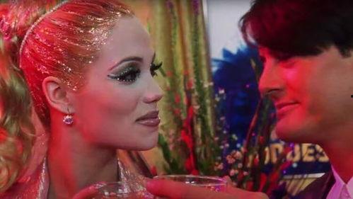 美国舞娘在线看观看,在线观看，舞动激情，感受异域风情  第2张